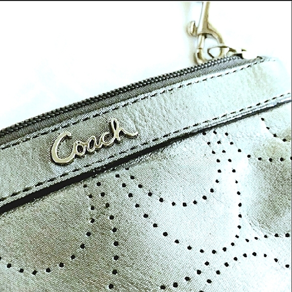 COACH Metallic Perforated Signature C Logo Wristlet EUC - Picture 4 of 6
